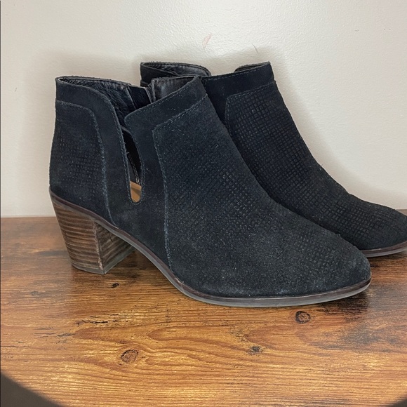 Lucky Brand Charcoal Ankle Boots - Picture 3 of 9